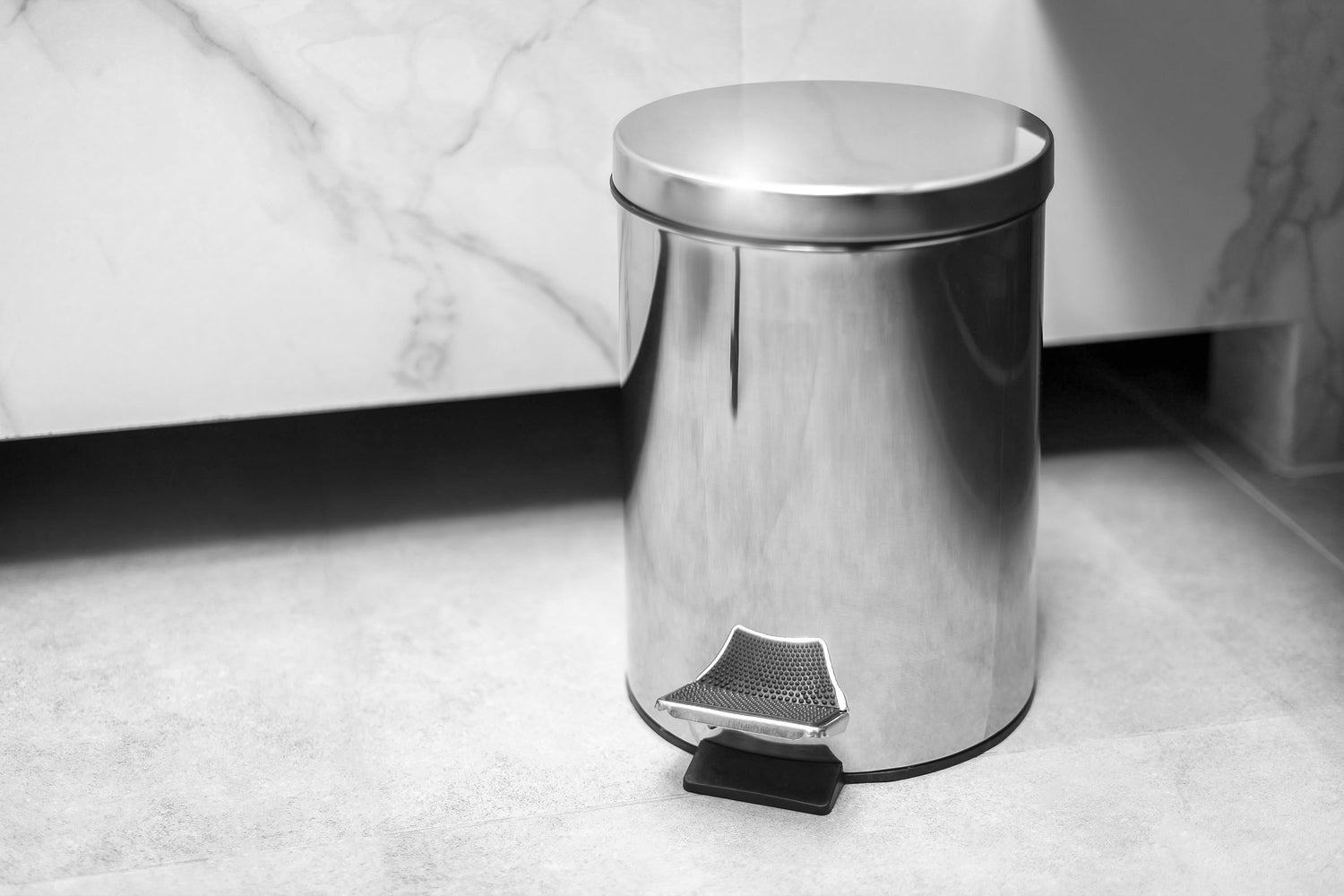 Poubelle de salle de bain