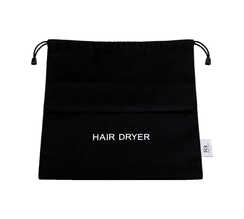 RS.860.01.NOI - POCHETTE NOIRE POUR SÈCHE-CHEVEUX DE COURTOISIE BY ROOMS & SUITES®
